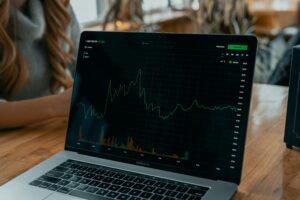 Read more about the article The Biggest Mistakes Futures Traders Make When Trying to Get Funded